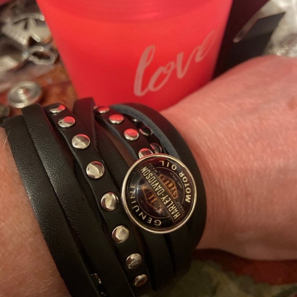 - HD Snap Button Wrap Bracelet - Picture 9 of 12